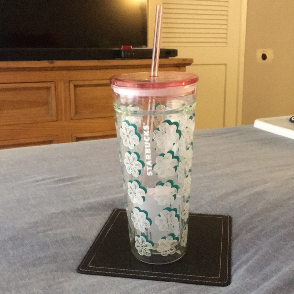 🌸🆕Starbucks Double Wall Floral Cold Drink Cup🌸